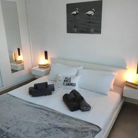 White Flamingo Willa Calpe