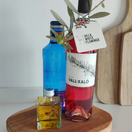 White Flamingo Willa *