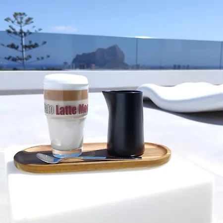 White Flamingo Willa *