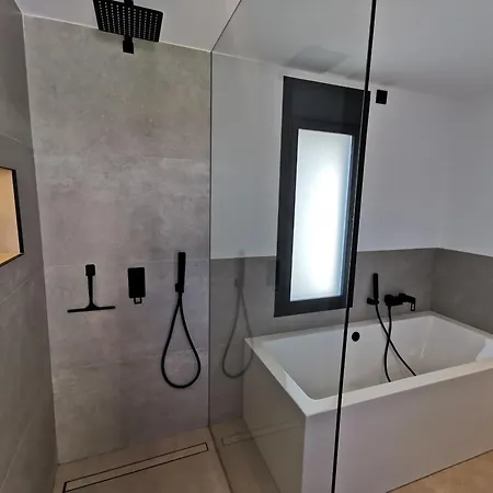 Willa White Flamingo *