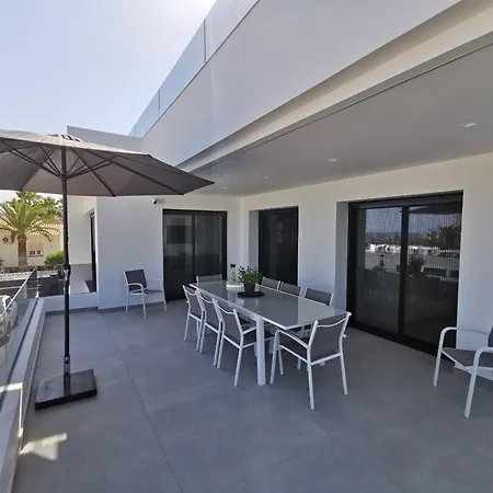 White Flamingo Willa